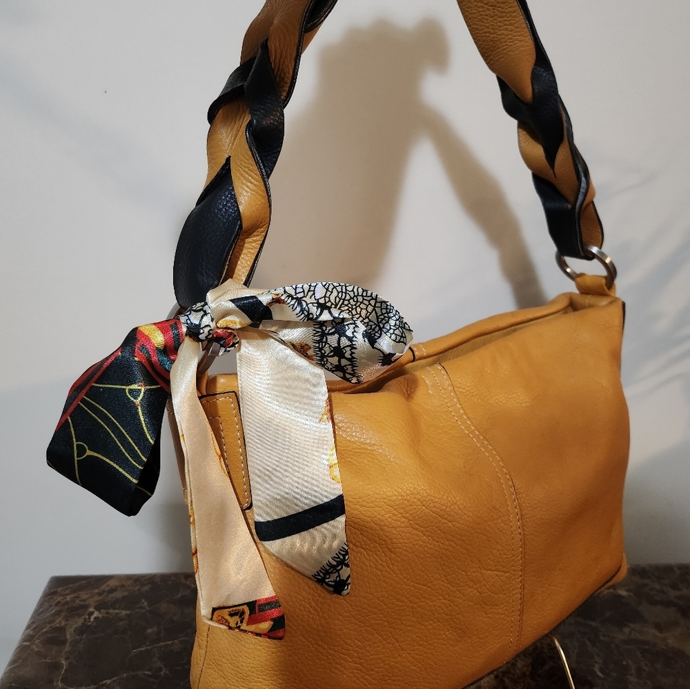 Tignanello Mustard Yellow/Blk Pebble Leather Shoulder Bag GUC